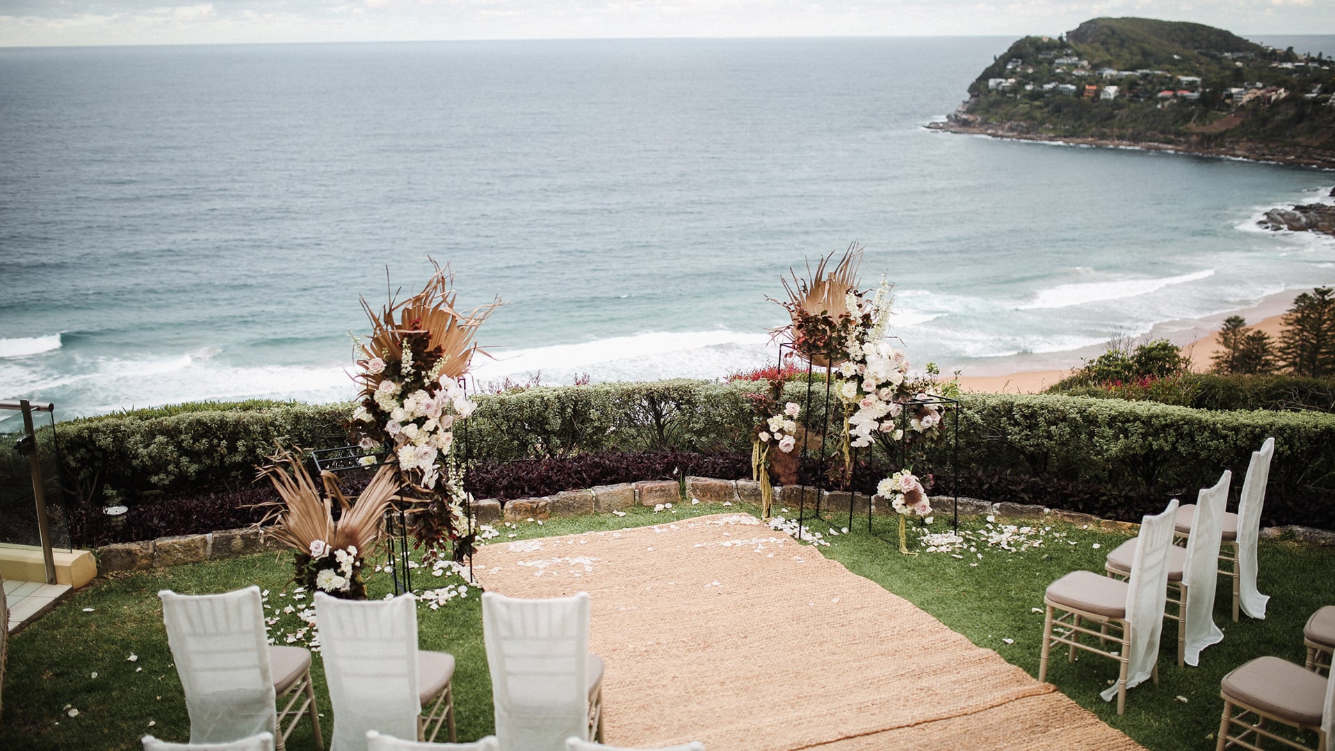 Northern Beaches Wedding Ceremony Location And Reception Venues Jonahs Whale Beach 
